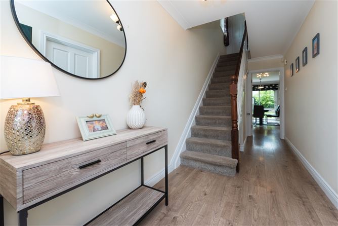 https://photos-a.propertyimages.ie/media/5/6/4/4942465/373f11c5-a415-4124-a9ba-e75f357b3898_l.jpg