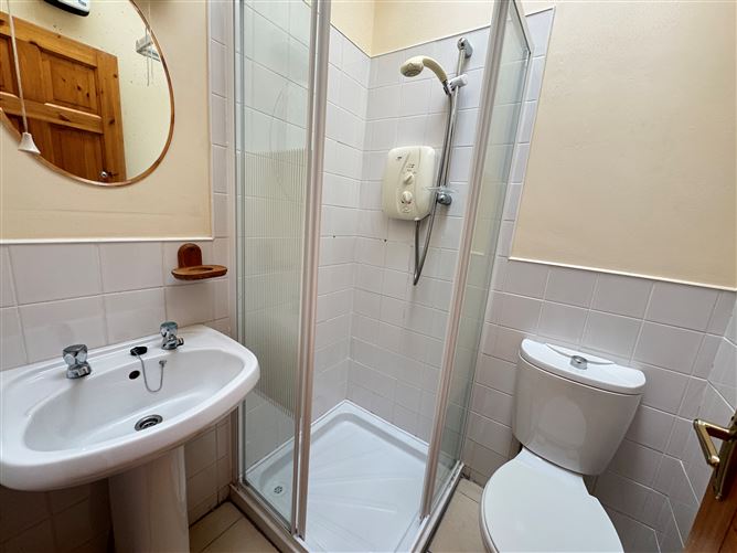 Ref 1197 - 4 Centre Point, Waterville, Kerry