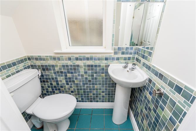 https://photos-a.propertyimages.ie/media/5/6/4/4956465/4b75810d-eafb-49de-8797-5c6635b3d731_l.jpg