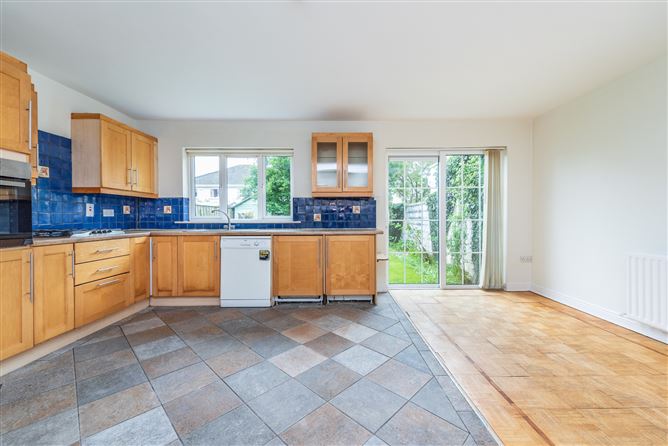 https://photos-a.propertyimages.ie/media/5/6/4/4956465/4b75810d-eafb-49de-8797-5c6635b3d731_l.jpg