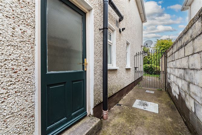 https://photos-a.propertyimages.ie/media/5/6/4/4956465/4b75810d-eafb-49de-8797-5c6635b3d731_l.jpg