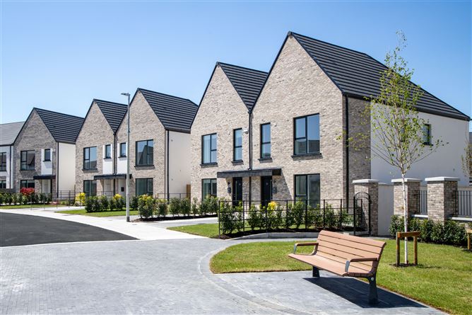 https://photos-a.propertyimages.ie/media/5/6/4/4971465/c85c43df-93ae-4b56-b1b3-759d9f3a1e2e_l.jpg