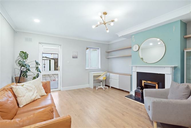 2 Charlestown Green, Finglas, Dublin 11