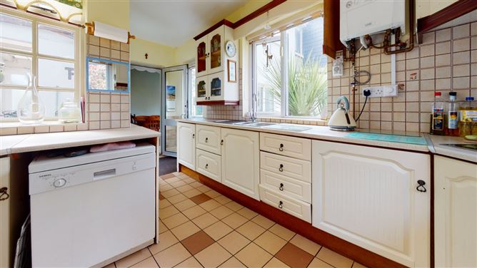 74 Dollymount Avenue, Clontarf, Dublin 3