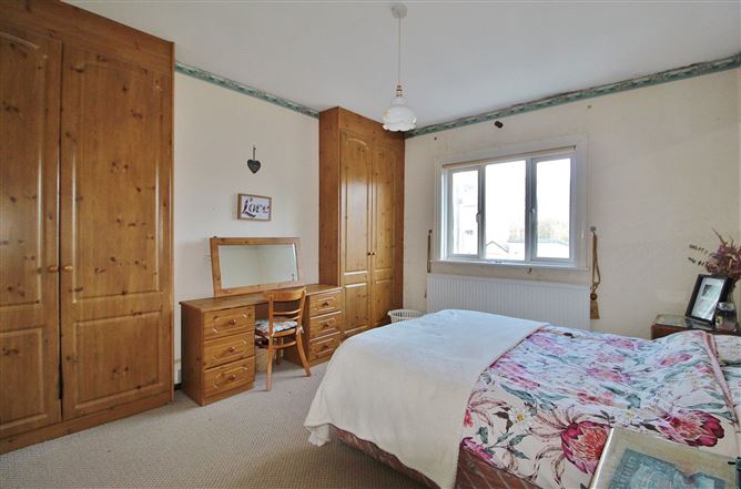 74 Dollymount Avenue, Clontarf, Dublin 3