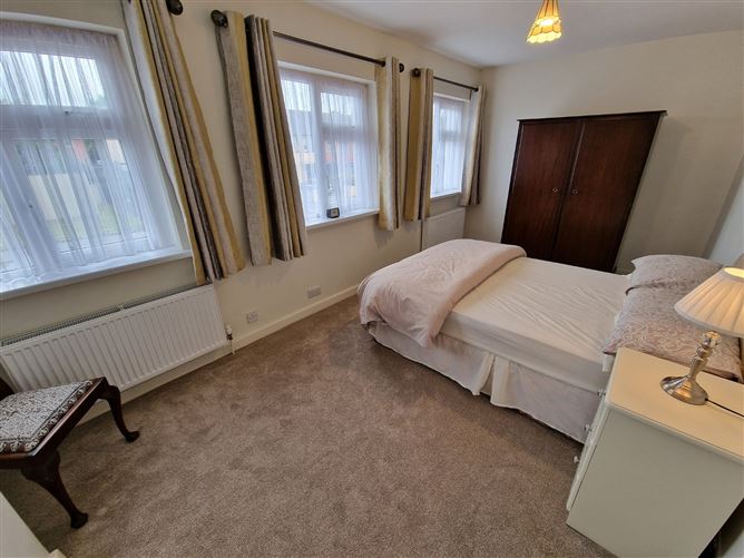 31 Church Drive, Clarecastle, Ennis, Co. Clare