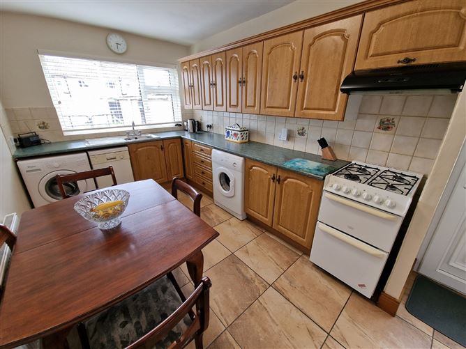 31 Church Drive, Clarecastle, Ennis, Co. Clare