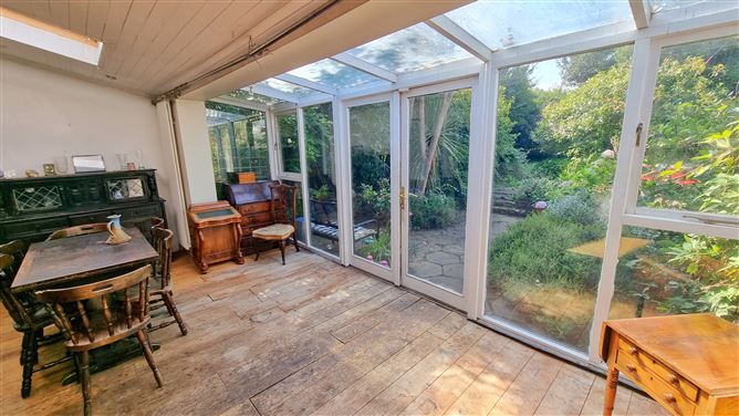 10 Taney Grove, Goatstown,   Dublin 14