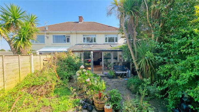 10 Taney Grove, Goatstown,   Dublin 14
