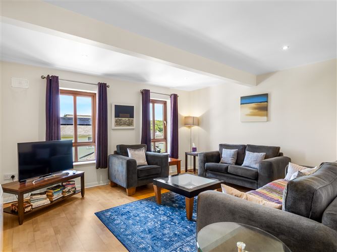 6 Clifden Court, Bridge Street, Clifden, Galway