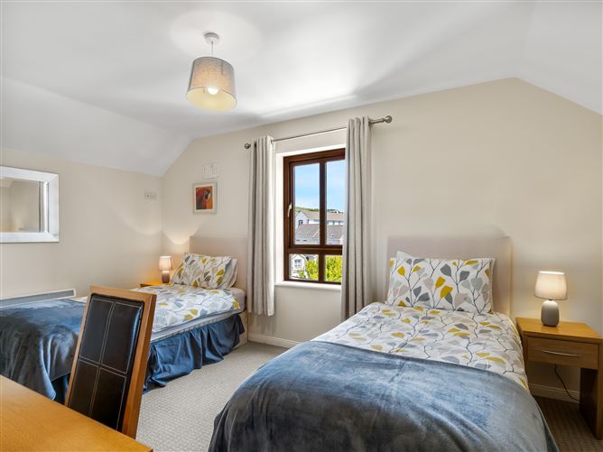 6 Clifden Court, Bridge Street, Clifden, Galway