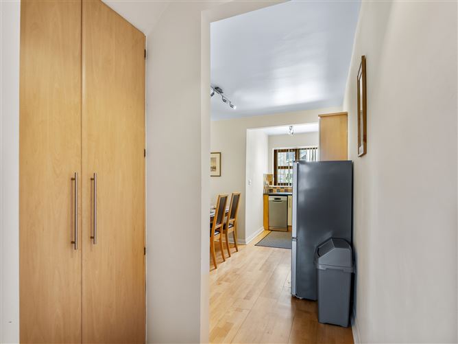 6 Clifden Court, Bridge Street, Clifden, Galway