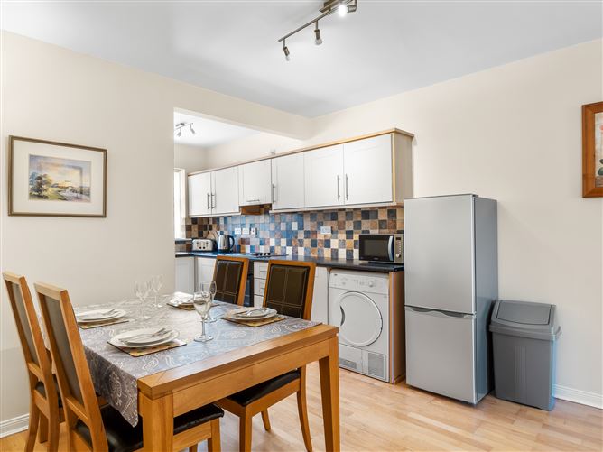6 Clifden Court, Bridge Street, Clifden, Galway