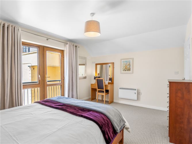 6 Clifden Court, Bridge Street, Clifden, Galway