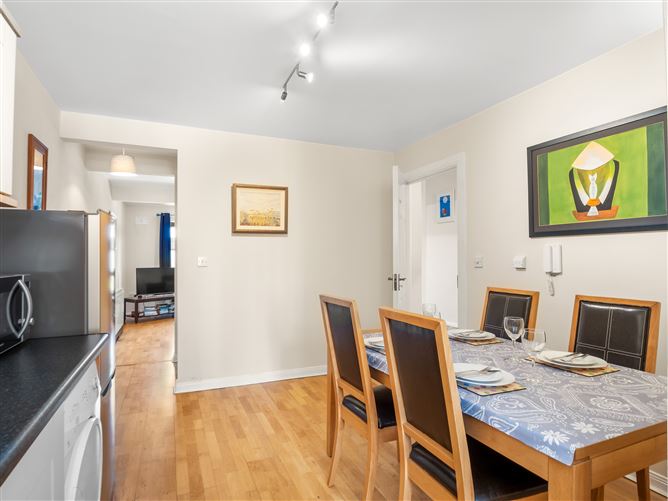 6 Clifden Court, Bridge Street, Clifden, Galway