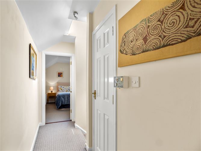 6 Clifden Court, Bridge Street, Clifden, Galway