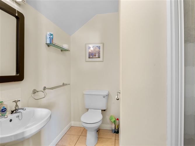6 Clifden Court, Bridge Street, Clifden, Galway