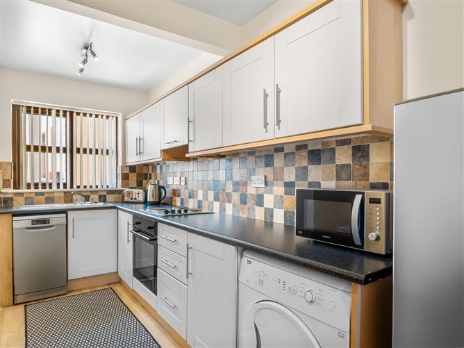 6 Clifden Court, Bridge Street, Clifden, Galway