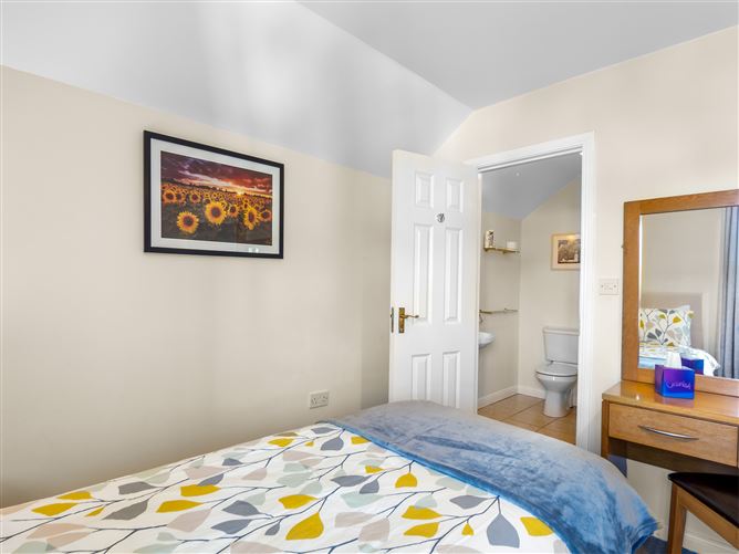 6 Clifden Court, Bridge Street, Clifden, Galway