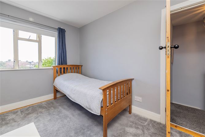 https://photos-a.propertyimages.ie/media/5/6/5/4922565/51856871-8923-4edf-a740-db7f7ccb5856_l.jpg