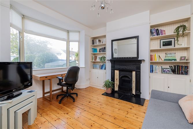 https://photos-a.propertyimages.ie/media/5/6/5/4922565/51856871-8923-4edf-a740-db7f7ccb5856_l.jpg