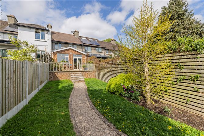 https://photos-a.propertyimages.ie/media/5/6/5/4922565/51856871-8923-4edf-a740-db7f7ccb5856_l.jpg