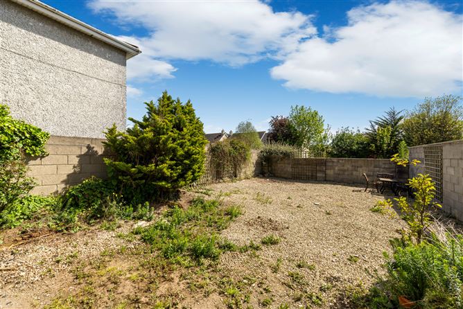 2 Hill Drive, Malahide, Co.Dublin