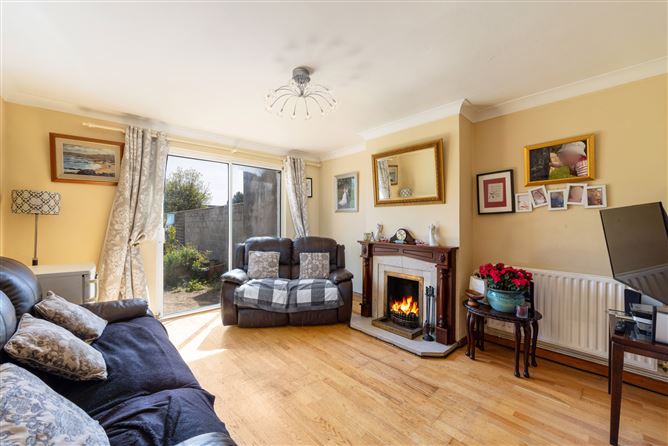 2 Hill Drive, Malahide, Co.Dublin