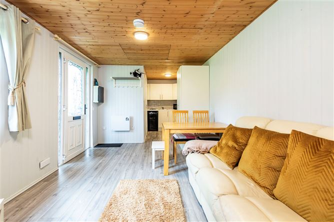 "Staples Cottage", Ballaghablake, Curracloe, Wexford