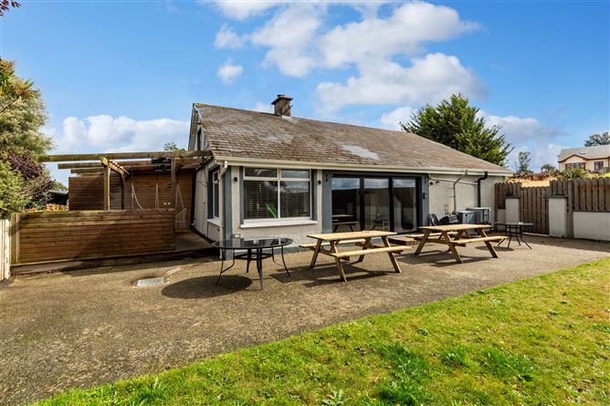 "Staples Cottage", Ballaghablake, Curracloe, Wexford
