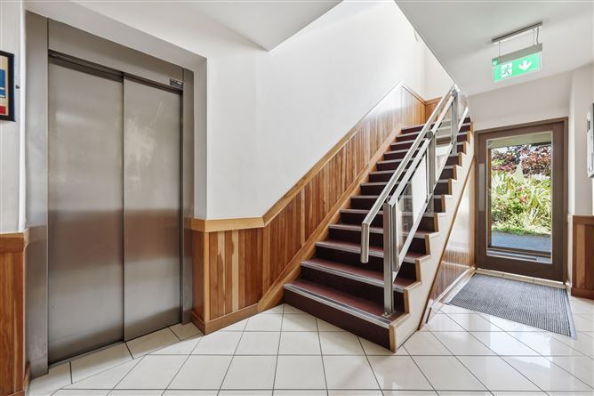 Photo 14 of 22 — 14 The Lighthouse, The Crescent, Robswall, Malahide, County Dublin