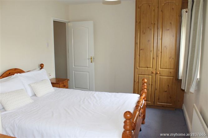 27 Warrenstown Lawn, Blanchardstown, Dublin15, Blanchardstown,   Dublin 15