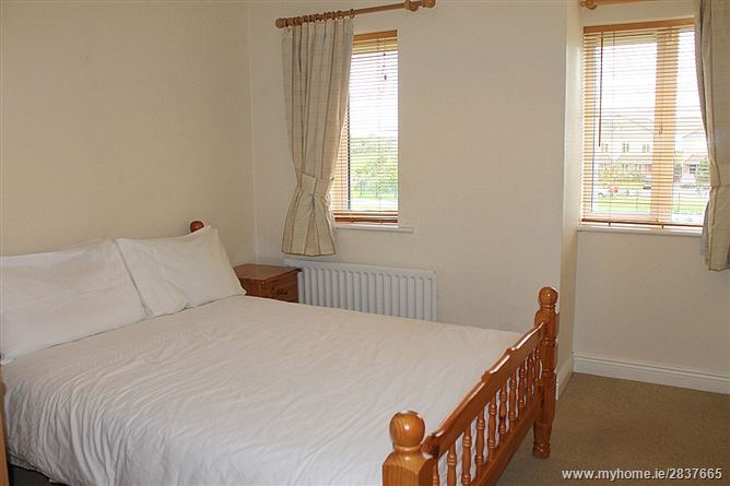 27 Warrenstown Lawn, Blanchardstown, Dublin15, Blanchardstown,   Dublin 15