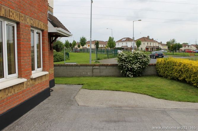 27 Warrenstown Lawn, Blanchardstown, Dublin15, Blanchardstown,   Dublin 15