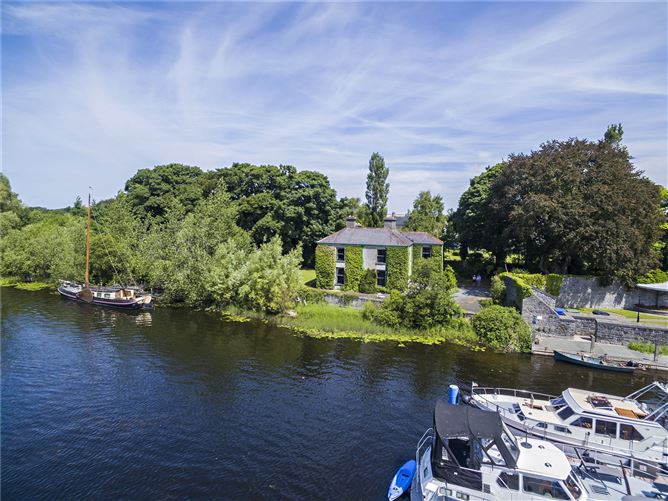 Abbey House, Coosan Road, Athlone, Co. Westmeath