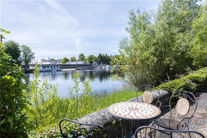Abbey House, Coosan Road, Athlone, Co. Westmeath