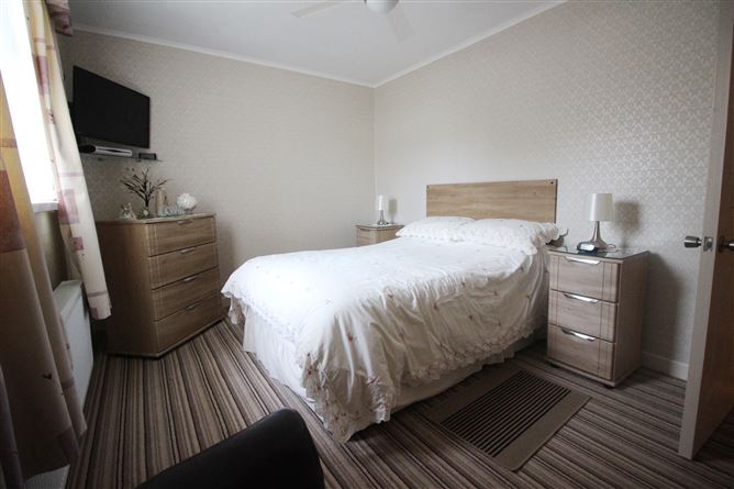 Rahardrum, Virginia, Cavan