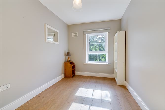 Photo 10 of 28 — 72 Shanagarry, Milltown, Dublin 6