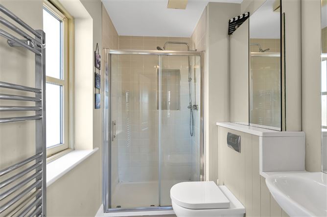 24 The Crescent, Pipers Hill, Naas, Co. Kildare