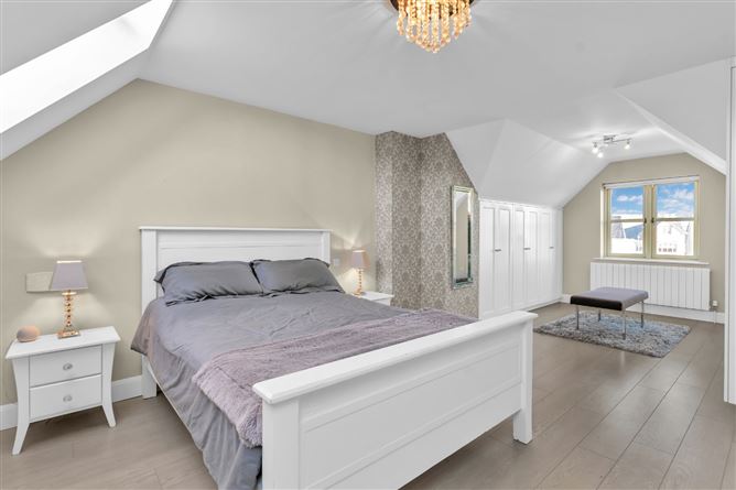 24 The Crescent, Pipers Hill, Naas, Co. Kildare