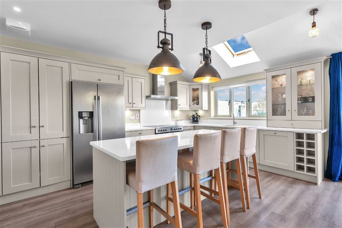 24 The Crescent, Pipers Hill, Naas, Co. Kildare