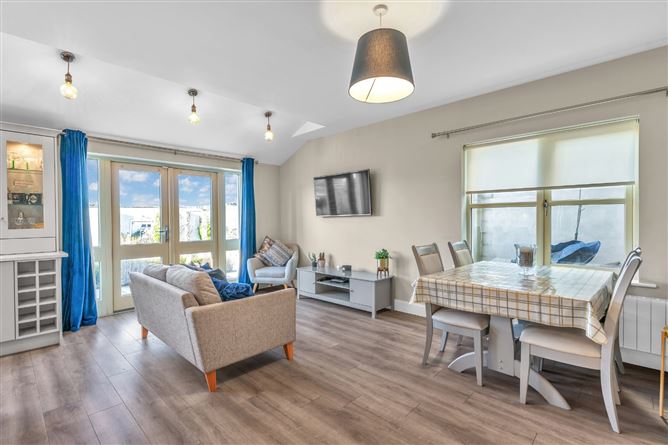 24 The Crescent, Pipers Hill, Naas, Co. Kildare