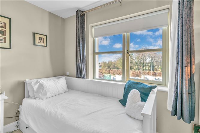 24 The Crescent, Pipers Hill, Naas, Co. Kildare