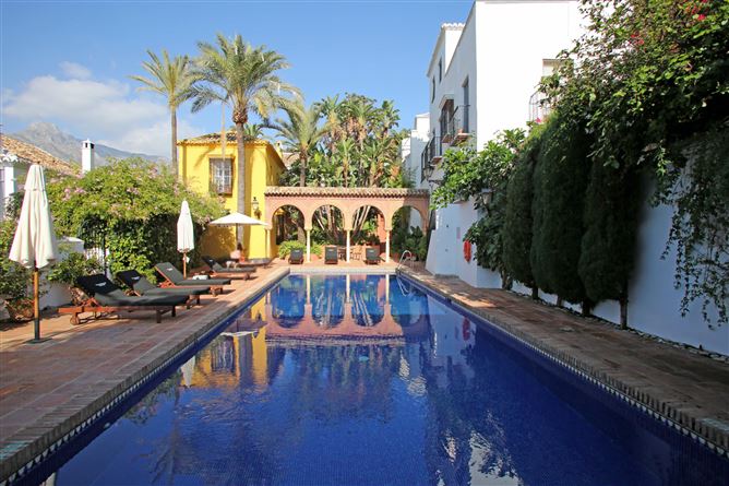 Spain, Marbella, Marbella Golden Mile - COSTA-00726P
