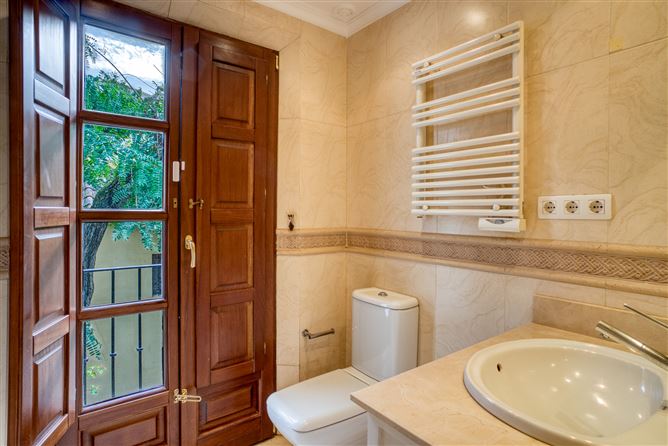 Spain, Marbella, Marbella Golden Mile - COSTA-00726P