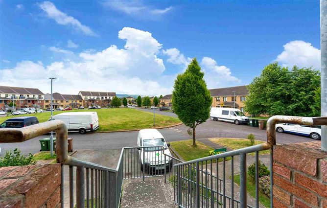 Russell Crescent, Tallaght, Dublin 24