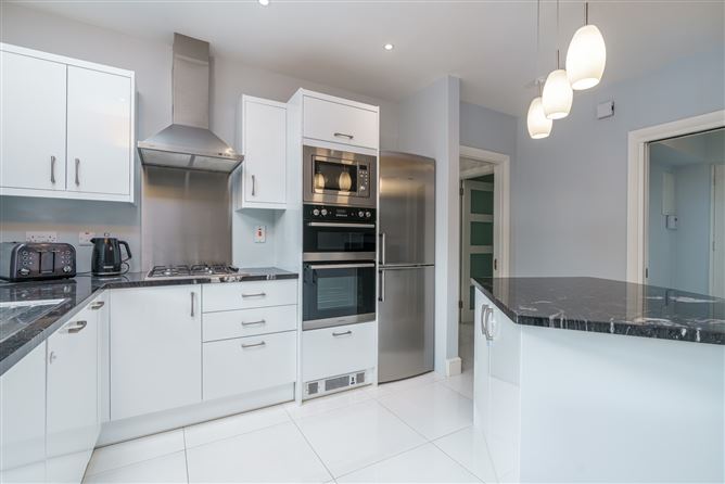 Photo 7 of 28 — 27 Hampton Crescent St Helen's Wood Booterstown Co Dublin , Mount Merrion, Dublin