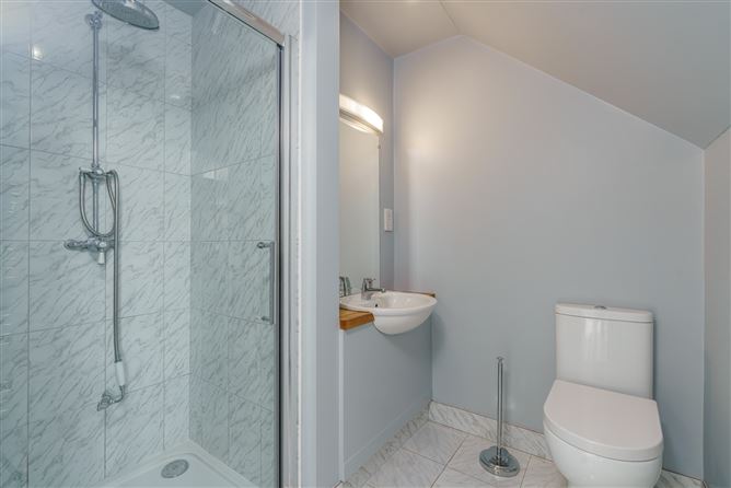 Photo 22 of 28 — 27 Hampton Crescent St Helen's Wood Booterstown Co Dublin , Mount Merrion, Dublin