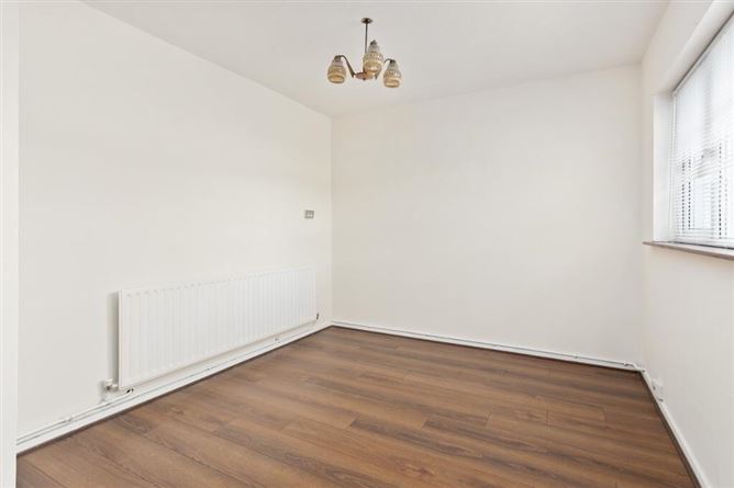 64 Arthur Griffith Park, Lucan, Dublin