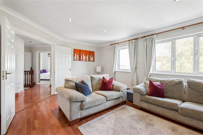 12 Cruagh Court, Stepaside, County Dublin